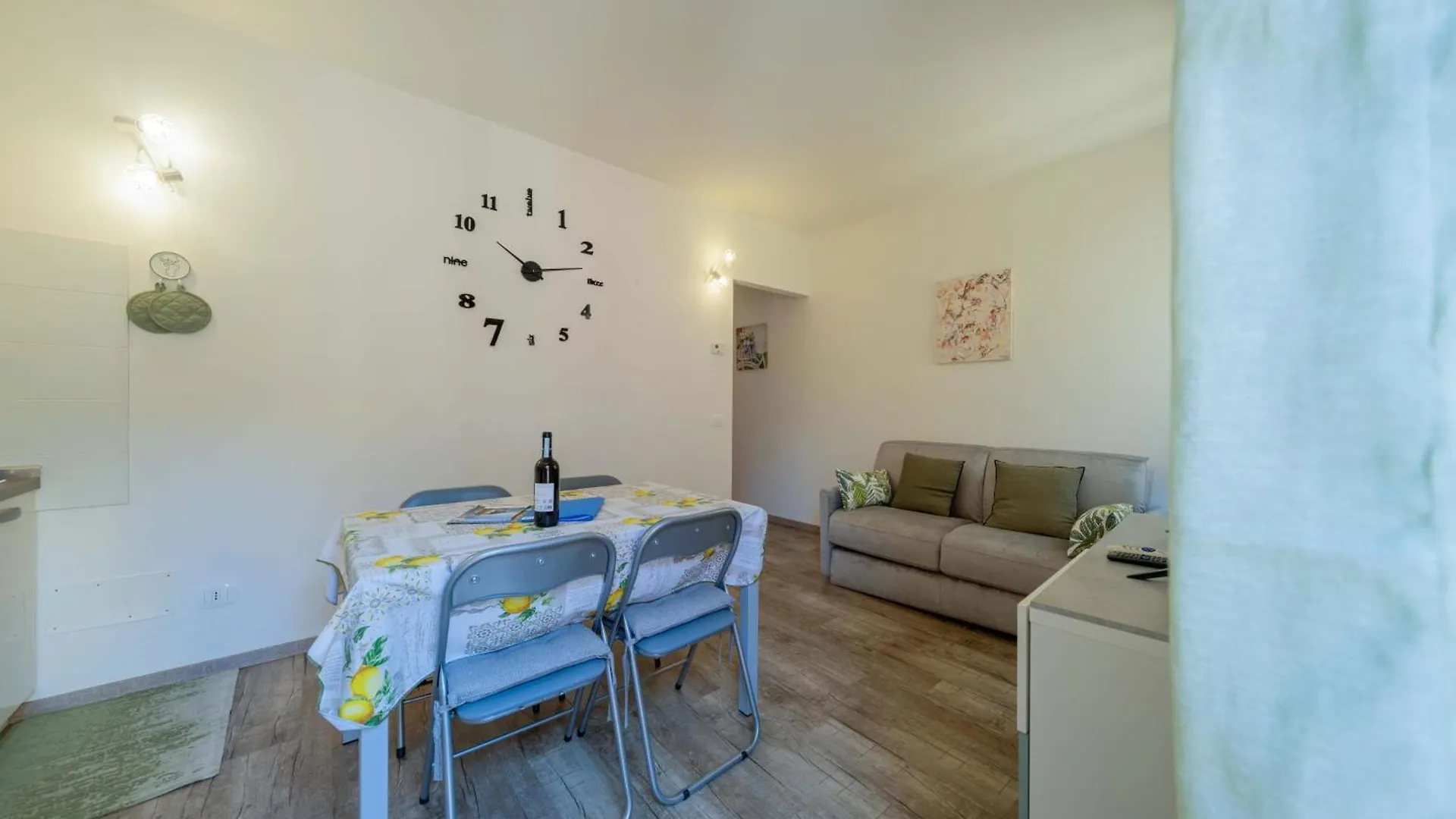 Apartmentsgarda - Residenza Emanuele Torri Del Benaco 0*,  Italien