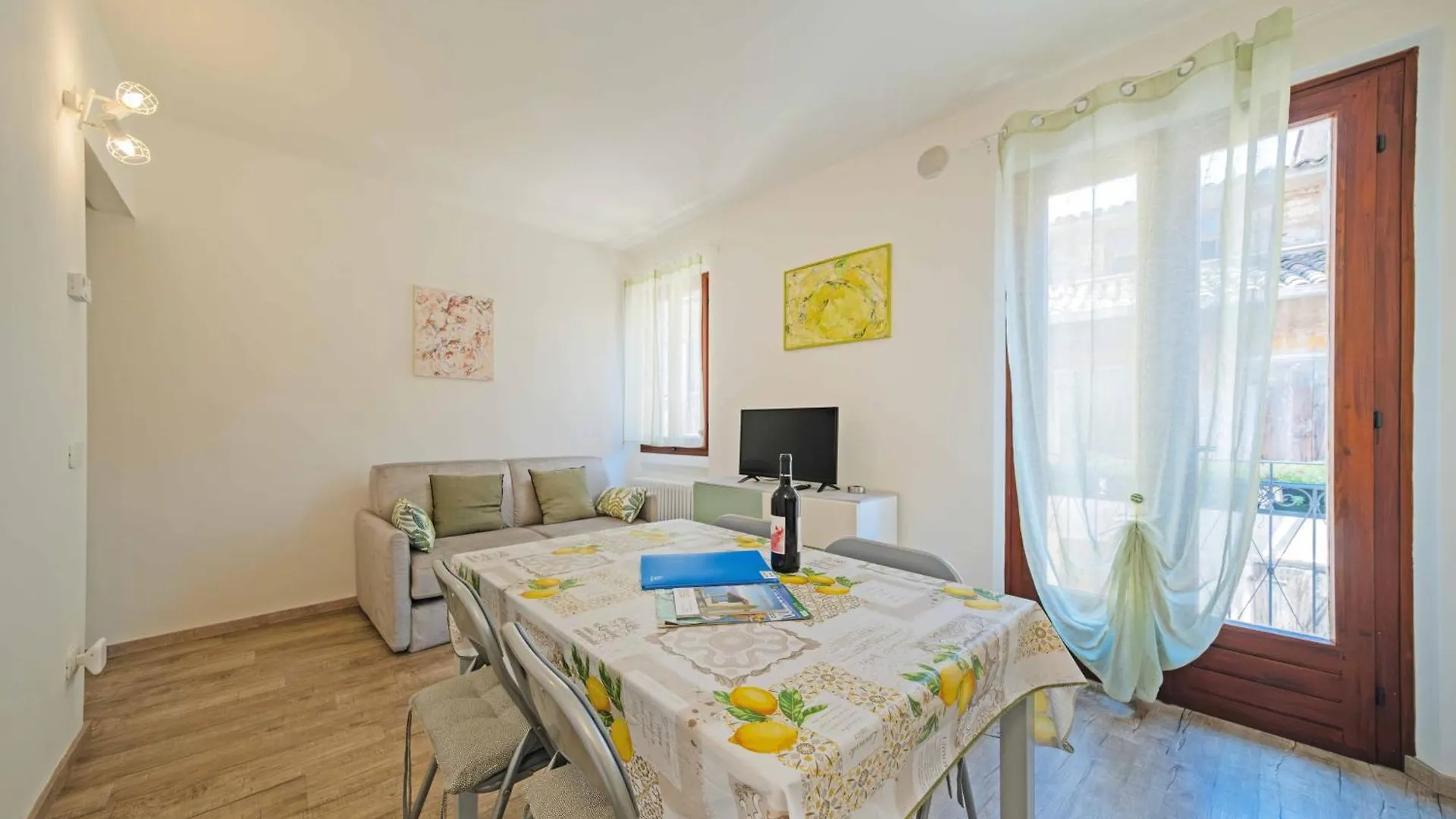 Apartmentsgarda - Residenza Emanuele Torri Del Benaco Italien