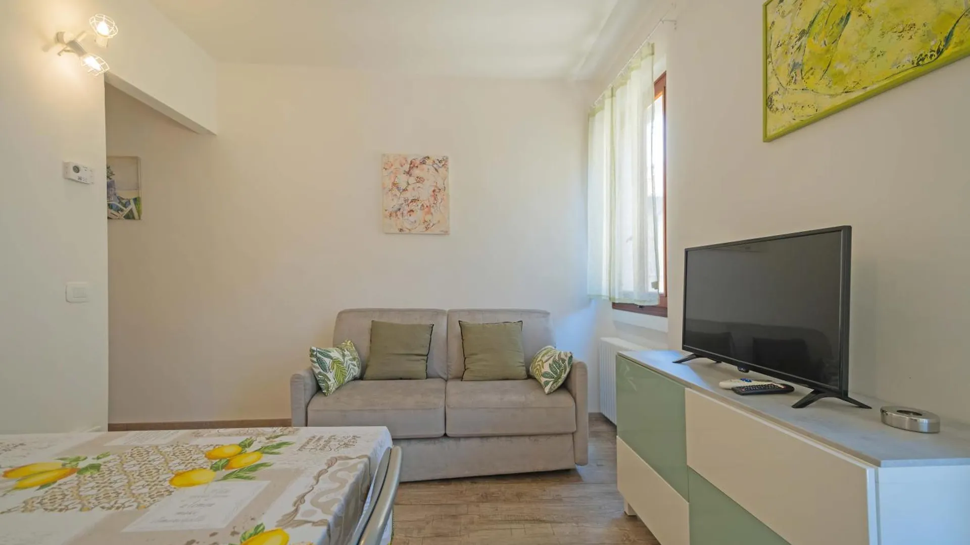 Apartmentsgarda - Residenza Emanuele Torri Del Benaco Italië