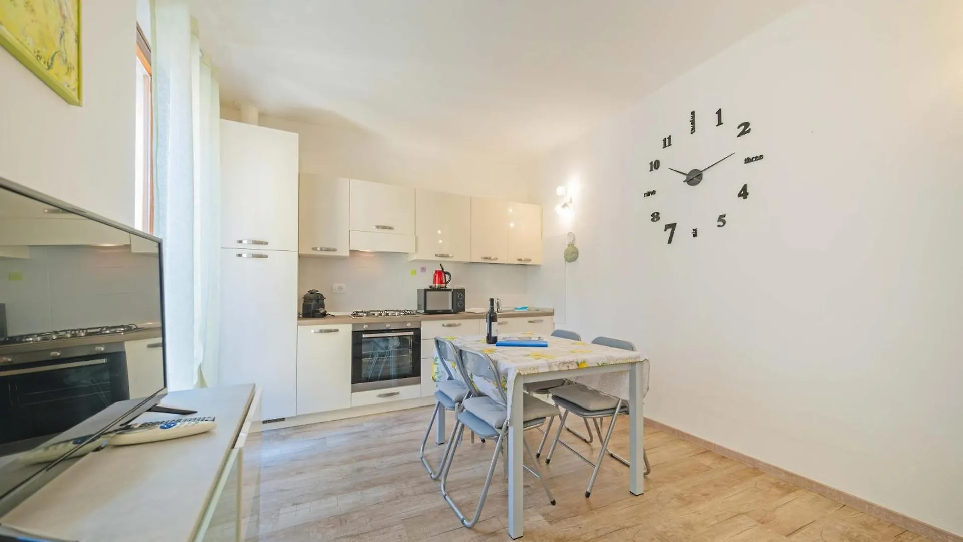 Apartmentsgarda - Residenza Emanuele Torri Del Benaco Italy